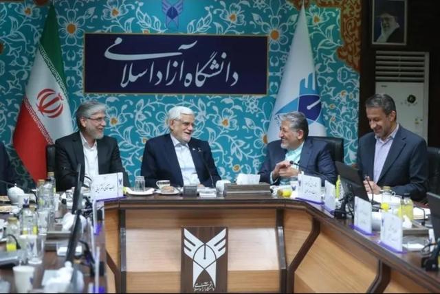دیدار صمیمانه معاون اول رئیس‌جمهور با رئیس دانشگاه آزاد اسلامی