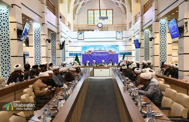 گردهمایی ائمه جمعه فارس در حرم مطهر شاهچراغ(ع)