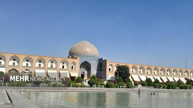 هوای اصفهان در نخستین روز آبان ماه سالم شد