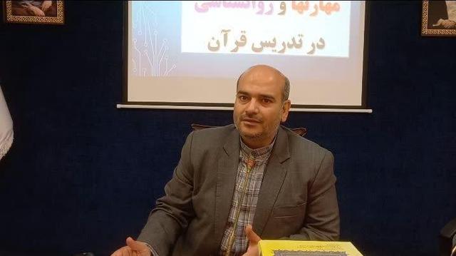 حافظان قرآن مایه برکت و نور برای خود و اطرافیان هستند