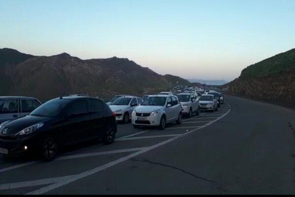 ترافیک سنگین در خروجی مازندران؛ احتمال یک‌طرفه شدن کندوان و هراز