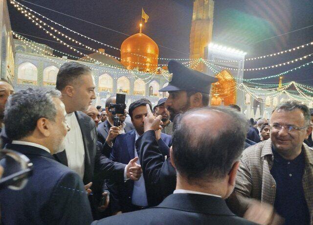 وزیر امور خارجه به حرم مطهر رضوی مشرف شد