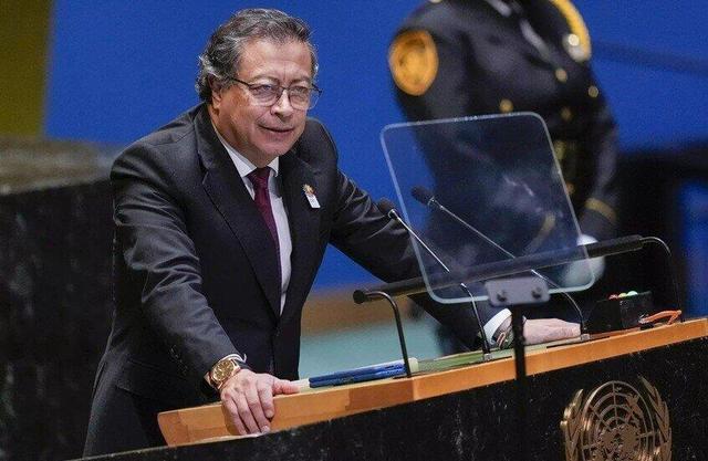 آمریکا رئیس‌جمهور کلمبیا را تحریم کرد