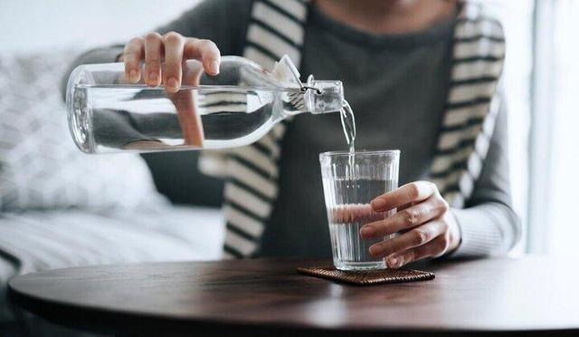 چرا بدن در پاییز تشنه‌تر می‌شود؟