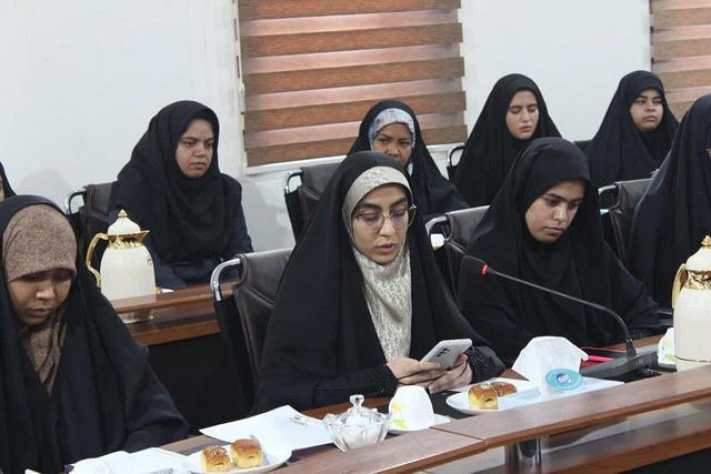 نشست فعالان مهدوی دانشگاه‌های هرمزگان با نماینده ولی‌فقیه برگزار شد