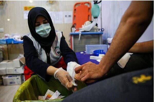 خدمت‌رسانی به بیش از ۱۶۰ هزار نفر توسط داوطلبان / فعالیت ۱۲۱ خانه هلال با ۱۹۲۳ برنامه داوطلبی