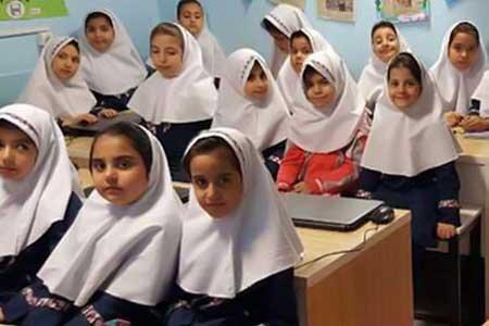 نجات کودکان از بمباران خوراکی‌های رنگارنگ