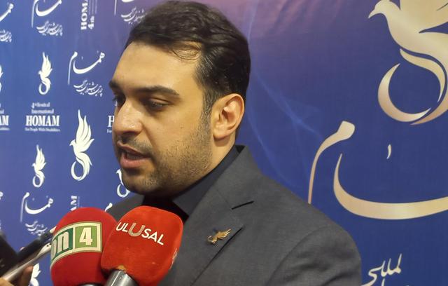 ۷۰ درصد آثار هنرمندان معلول به فروش رسیده است
