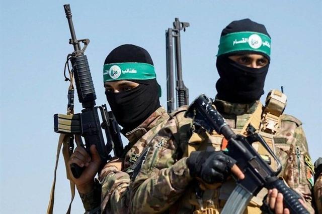 القسام تحویل جسد نظامی صهیونیست را به تعویق انداخت