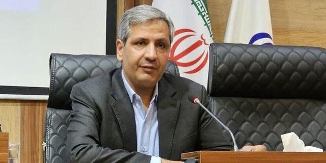 برخی رفتارهای سیاسی به فرهنگ کتاب و کتاب‌خوانی ضربه زده است