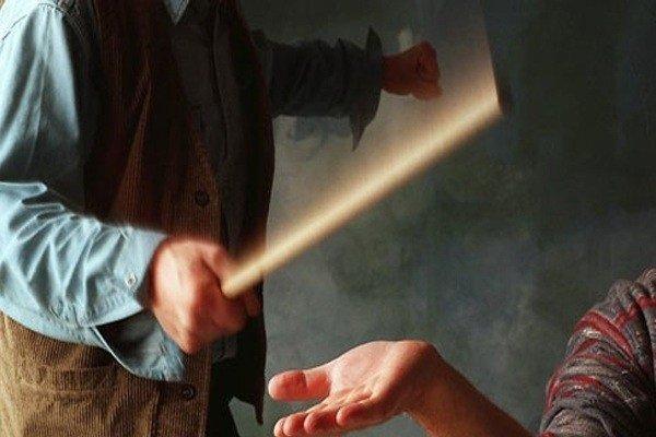 تنبیه دانش آموز بوکانی توسط معاون مدرسه/ حال دانش آموز مساعد است