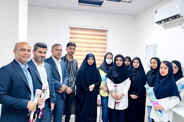 تقدیر ریاست دانشگاه آزاد هرمز از کادر پرستاری درمانگاه جزیره