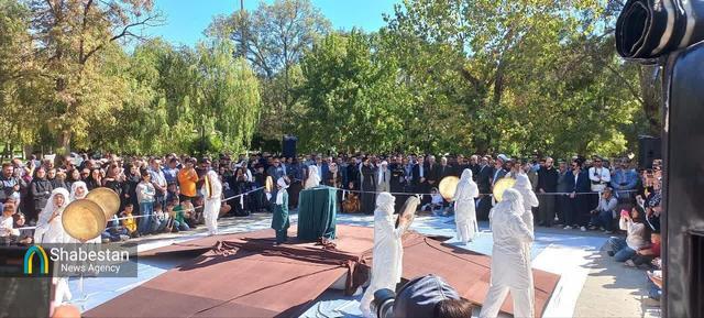 جشنواره بین‌المللی تئاتر خیابانی مریوان؛ تحلیل هنر، نشاط و هم‌صدایی جهانی در دل کردستان