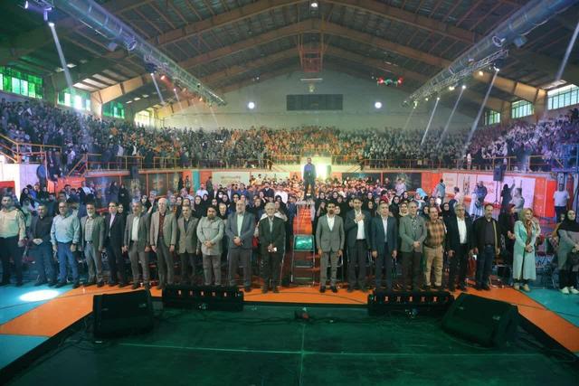 پنجمین جشنواره شعر کودک؛ صحنه رونمایی پنج اثر تازه