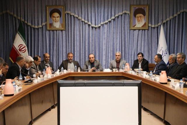 خلیلی: اقدام برای خودکفایی در تولید خوراک دام و طیور ضروری است