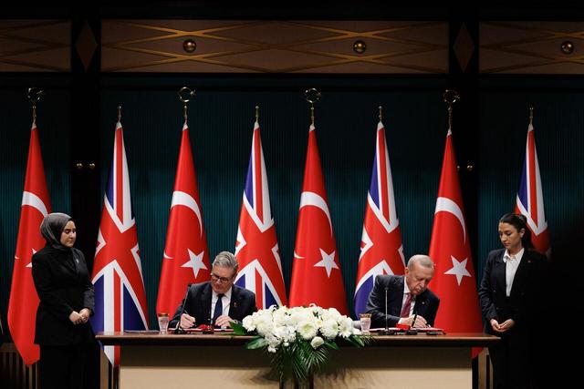 دیپلماسی برای تراز بودجه؛ لندن در جست‌وجوی تکیه‌گاه‌های تازه اقتصادی