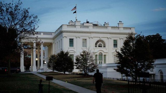 کاخ سفید اعضای کمیسیون هنرهای زیبا را اخراج کرد