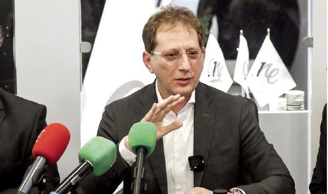 ببینید | مجسمه بابک زنجانی در قوه قضائیه داخل زندان!