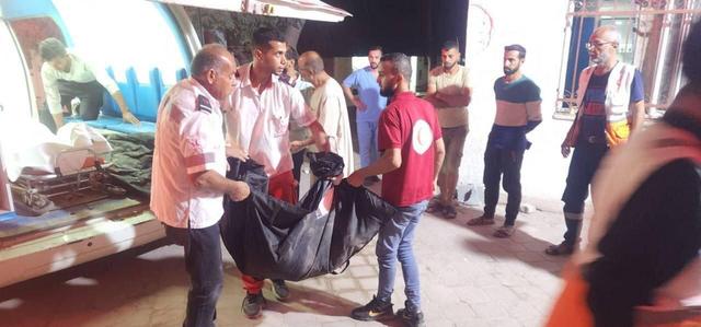 (۱۶+) صحنه های دلخراش از حملات شبانه در غزه + ویدئو | اجساد کودکان پیچیده شده در کاور سفید