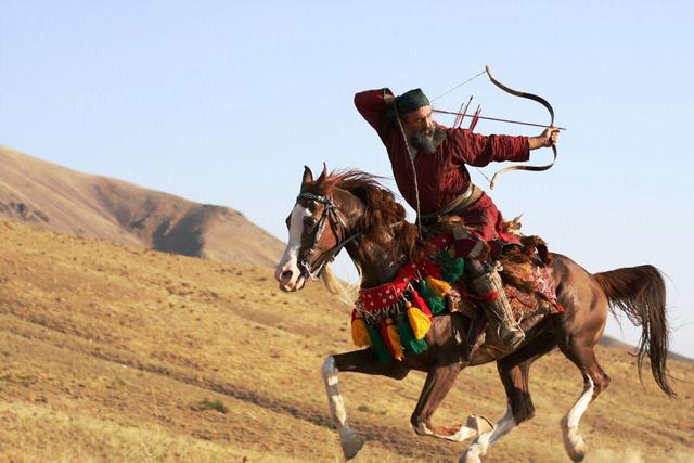 «ما و ما و یکی از ما»؛ یادی از علی قورچیان قهرمان رزم سواره که در ایران گمنام بود  