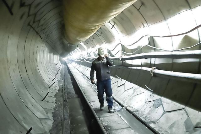 آذرماه، خط پایان «دوستی»