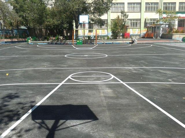 حیاط مدارس را اجاره می دهند!/ مدیران مدارس: ناچاریم، هزینه‌های مدرسه زیاد است