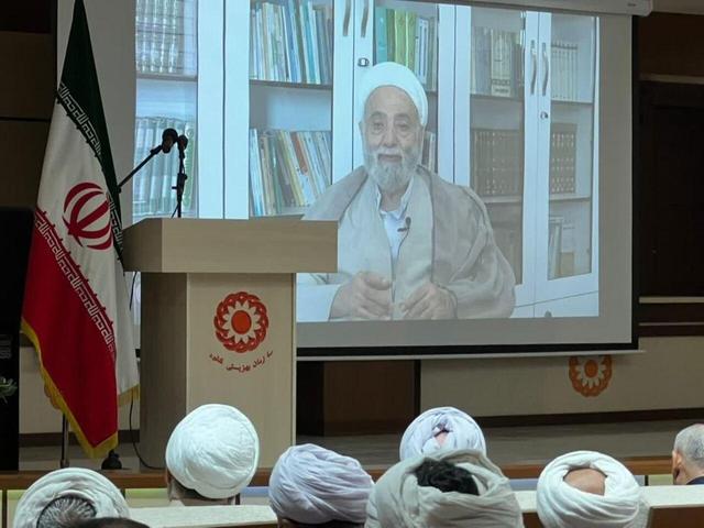 نماز محور تمام عبادات و راه نجات از کم‌کاری‌ها/ مسئولان حق نماز را ادا کنند