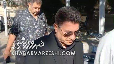 ویدیو| حضور امیر قلعه نویی در مراسم تشییع اکبر کارگرجم