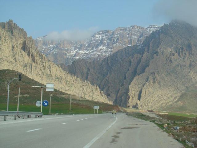 افتتاح بخشی از جاده الیگودرز - داران تا پایان آبان‌ماه