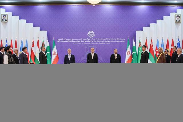 رقابت دیپلماسی ملت‌ها با دولت‌ها در جهان امروز