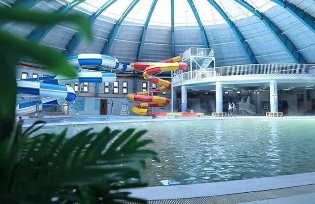 باقرزاده: استخر آب‌درمانی‌های سرعین به افراد متخصص واگذار شود