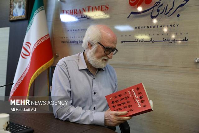 ۲۳ شاعر، یک کتاب و هزار تجربه؛ چرا «با اهل انجمن» مهم است؟