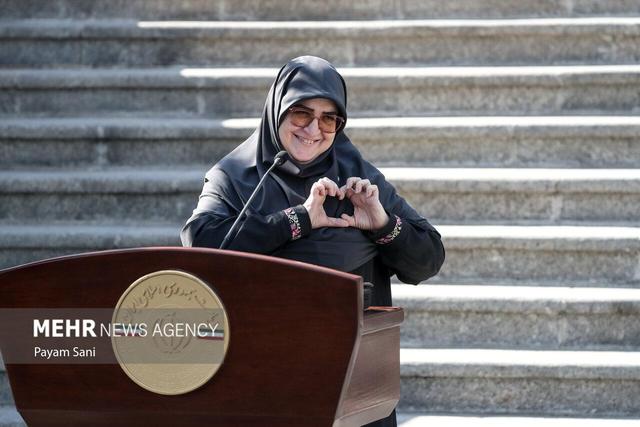 حاشیه جلسه هیئت دولت