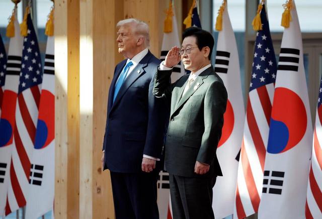 درخواست سئول از آمریکا برای تامین سوخت زیردریایی‌های هسته‌ای/لغو دیدار ترامپ-کیم جونگ اون؟