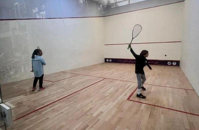 معرفی نفرات صعودکننده به نیمه‌نهایی رقابت‌های اسکواش ایران جونیور دختران