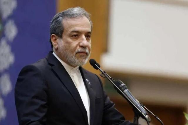 عراقچی: برگزاری همایش‌های بین‌المللی با هدف تقویت دیپلماسی منطقه‌ای است+فیلم