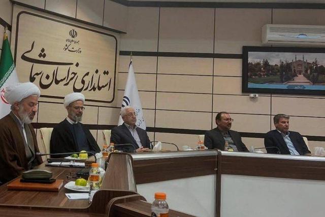 تاکید بر ضرورت پرهیز از جزئی‌نگری و دوری گزیدن از نگاه های جزیره ای و ضد توسعه ای