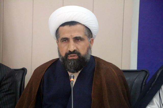 نوجوانی فصل بیداری، مسئولیت و ایثار است