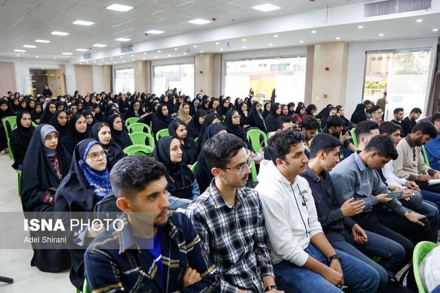 آیین استقبال از نو دانشجویان دانشگاه اشرفی اصفهانی + تصاویر