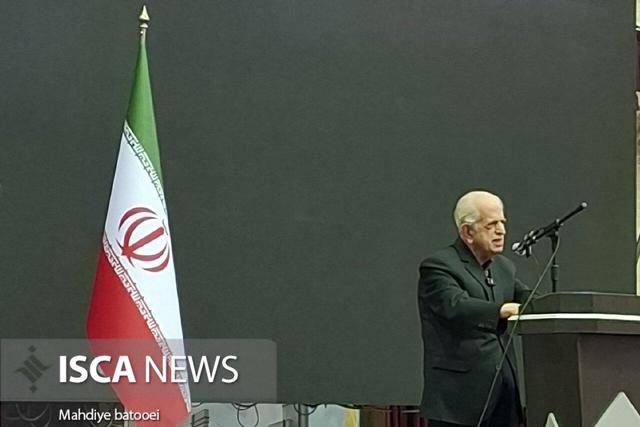 دانشگاه‌های نسل ششم، دانشگاه‌هایی انسان‌محور و جامعه‌سازند