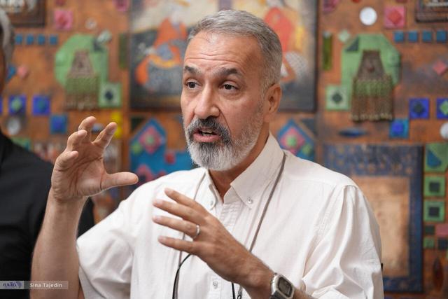 ببینید| روایتی از حذف نشدن مشق شب در مدارس؛ حتی تا پیش مراجع هم رفتند