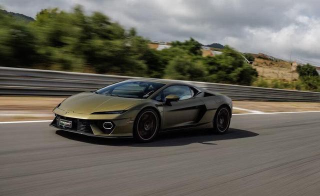 اسرار لامبورگینی‌های موجود در ایران فاش شد/ این ۴ لامبورگینی چه قیمتی دارند؟