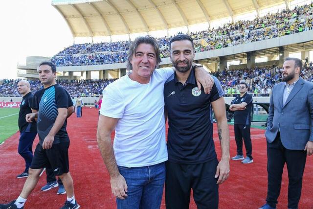 ساپینتو: غفوری از من خواست که به او فرصت دهم تا بیاید و یاد بگیرد