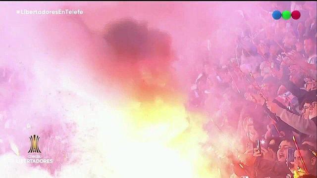 ویدیو| آتش بازی فوق ‌العاده هواداران در کوپا لیبرتادورس