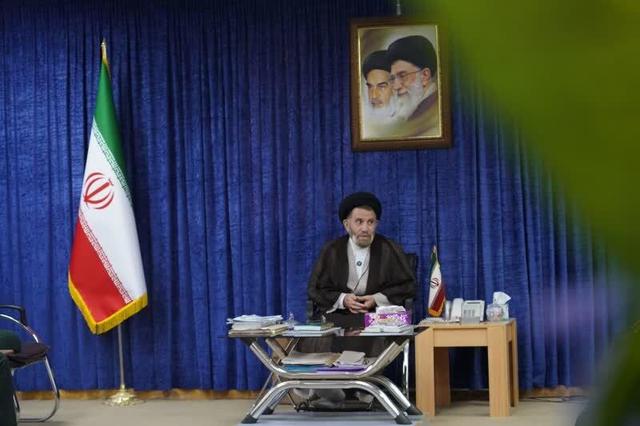 امام‌جمعه خرم‌آباد:عفاف و حجاب،سنگر هویت ایرانی و سپر فرهنگی جامعه است