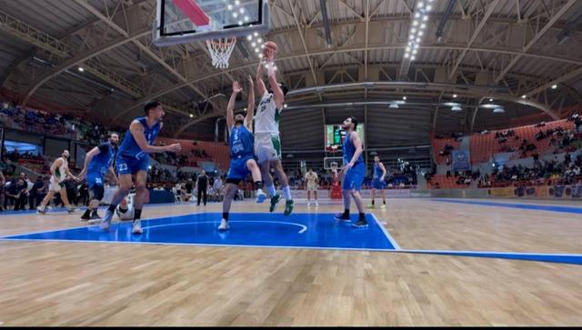 صدرنشینی استقلال مقابل پاس سنندج در هفته هفتم لیگ برتر بسکتبال