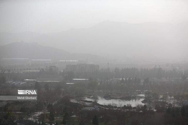 استاندار خراسان رضوی: آلودگی هوا و ریزگردها مهم‌ترین چالش زیست‌محیطی مشهد است