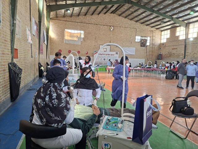 خدمت جهادی دندانپزشکی در گرمسار و لبخندی از جنس سرمایه اجتماعی + فیلم