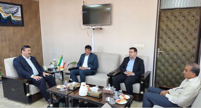 فرماندار دیلم: آموزش‌های فنی و حرفه‌ای براساس نیاز صنایع نفتی منطقه برنامه‌ریزی شود