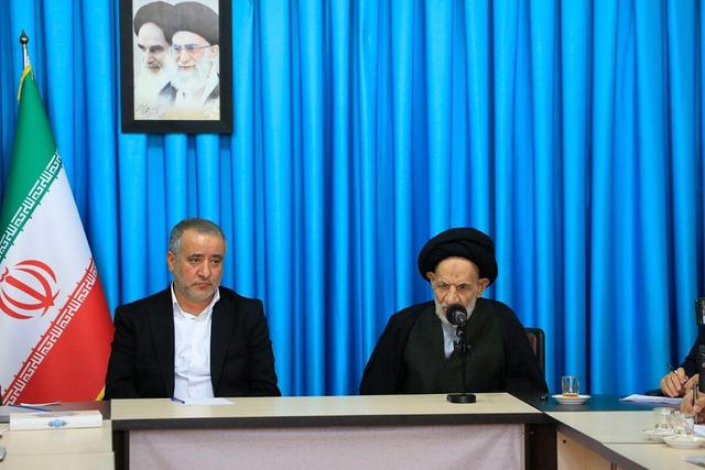 امام جمعه بیرجند: مقابله با احتکار و گرانی کالاهای اساسی بازدارنده باشد